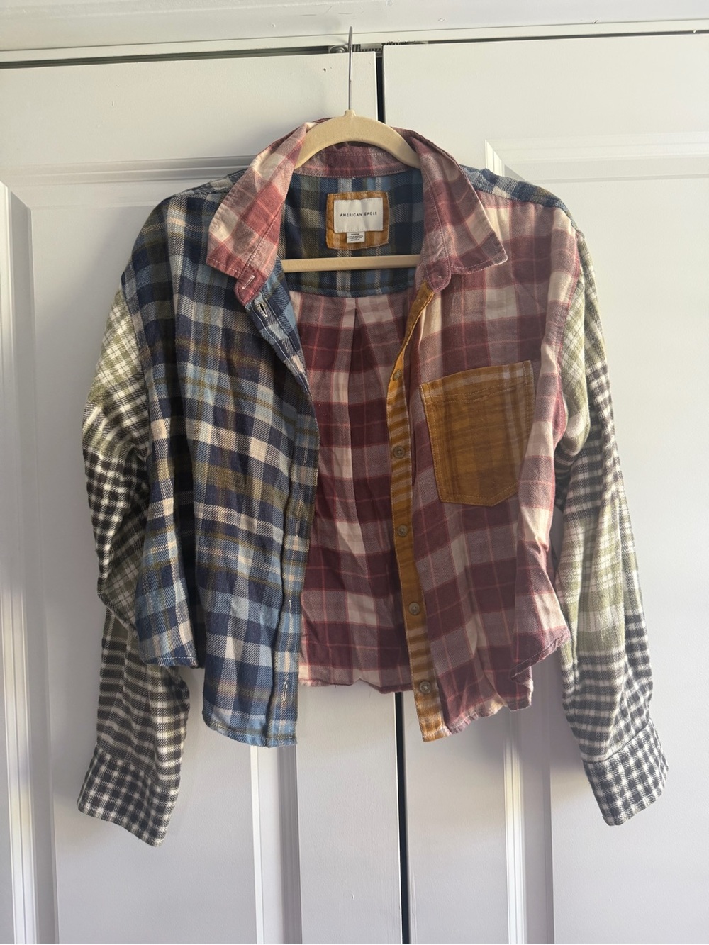 American Eagle Outfitters Multicolor Patchwork Plaid Cropped flannel